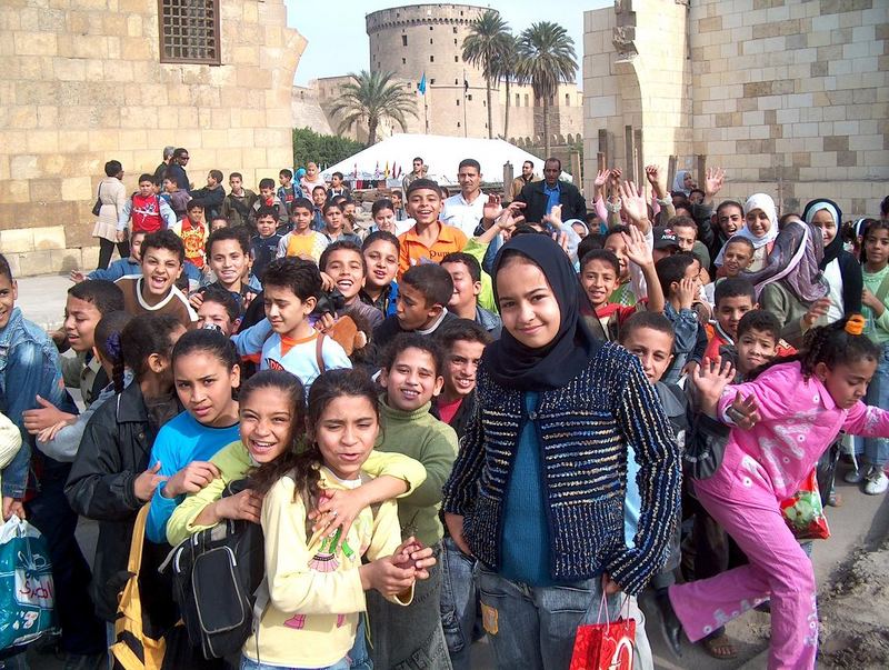 Kinder vor der Mohammed Ali Moschee Kairo