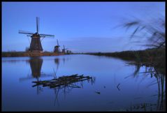 Kinderdijk bei Nacht