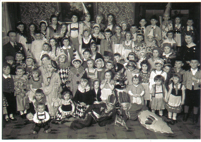 Kinderfasching in Bad Mergentheim ca. 1933