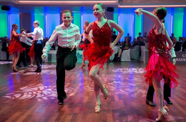 Kinderformation der Tanzschule Gutmann Freiburg