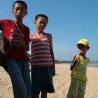 Kindern am Strand