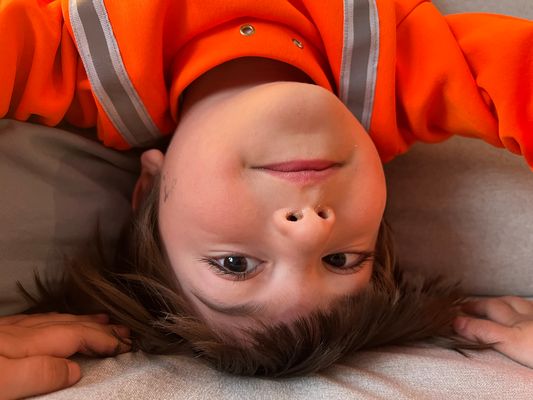 Kinderportrait in Rot