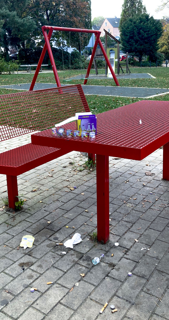 Kinderspielplatz am Morgen