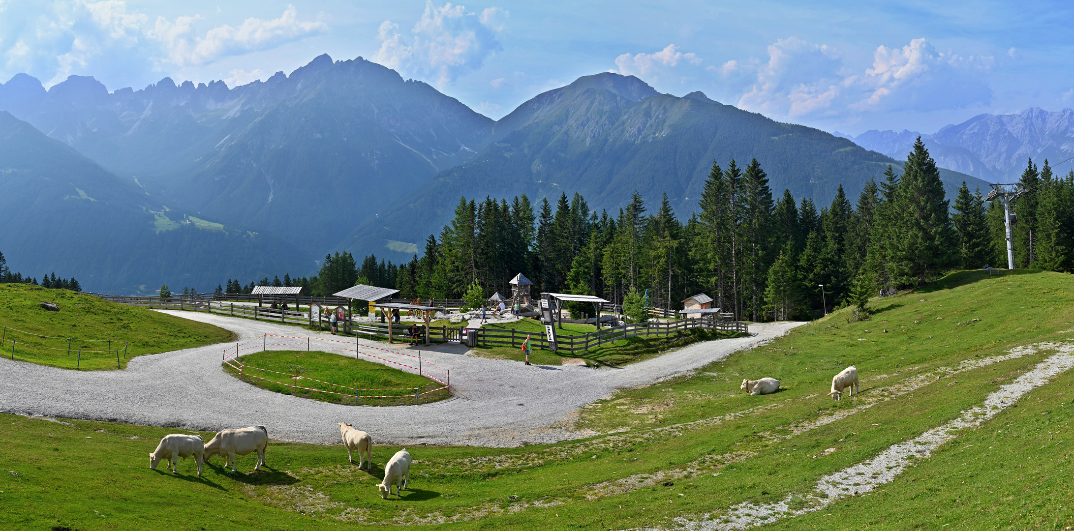 Kinderspielplatz auf Hochserles