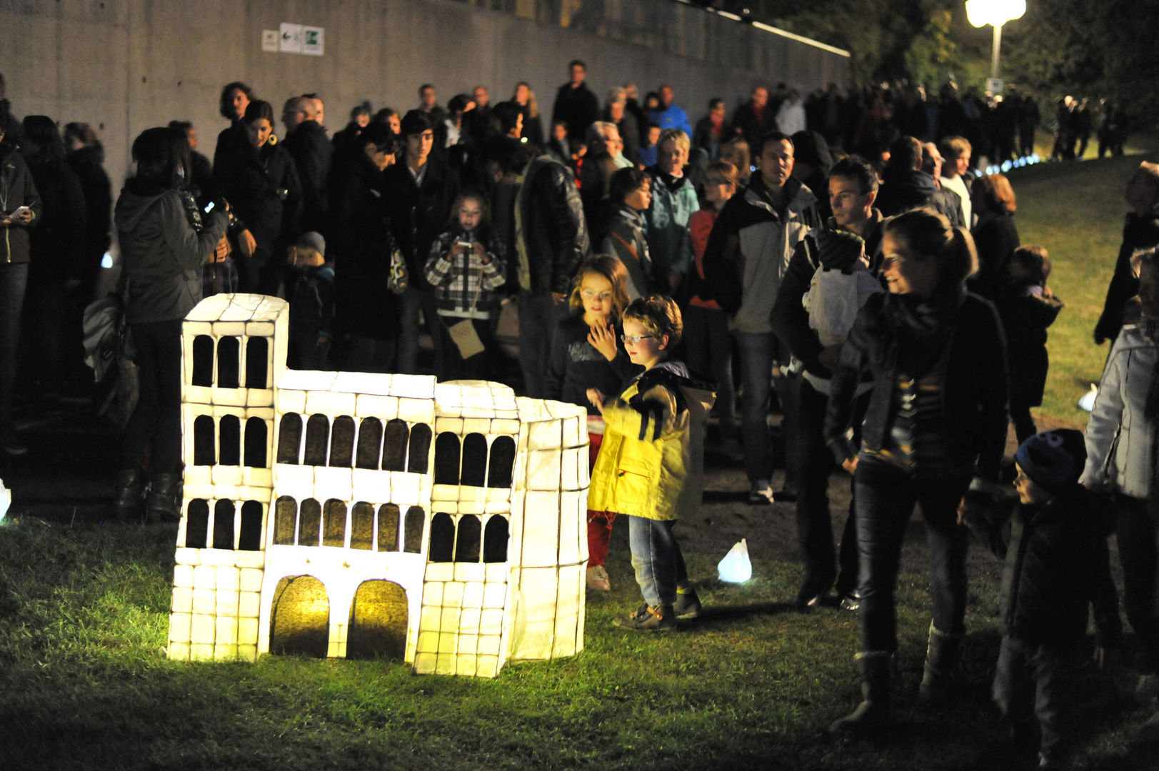 Kinderstaunen beim Lichterglanz - Lichterfest auf dem Petrisberg