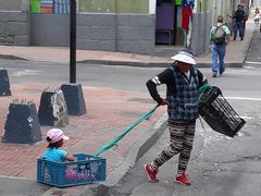 Kinderwagen auf Ecuadoreanisch