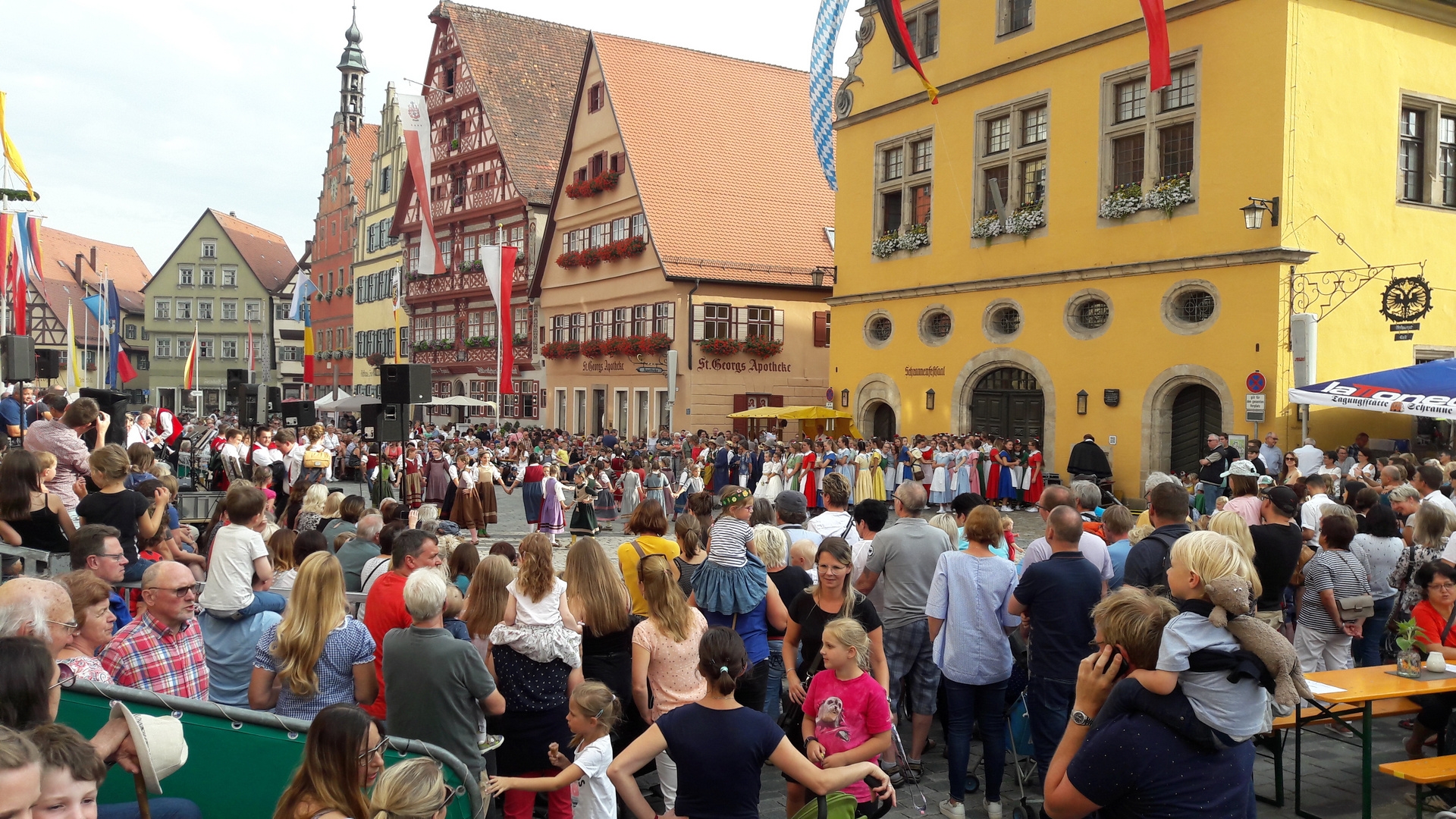 Kinderzeche Dinkelsbühl  2019  Tanzvorführungen+Knabenkappelle 