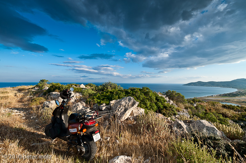 King of the hill / Above Pythagorio / Samos, Greece, 2010