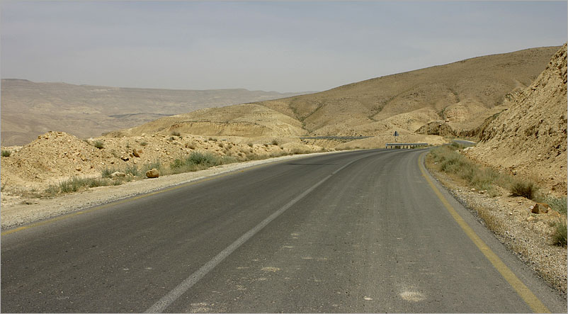 King's Highway - Jordan - my new desktop wallpaper :-)