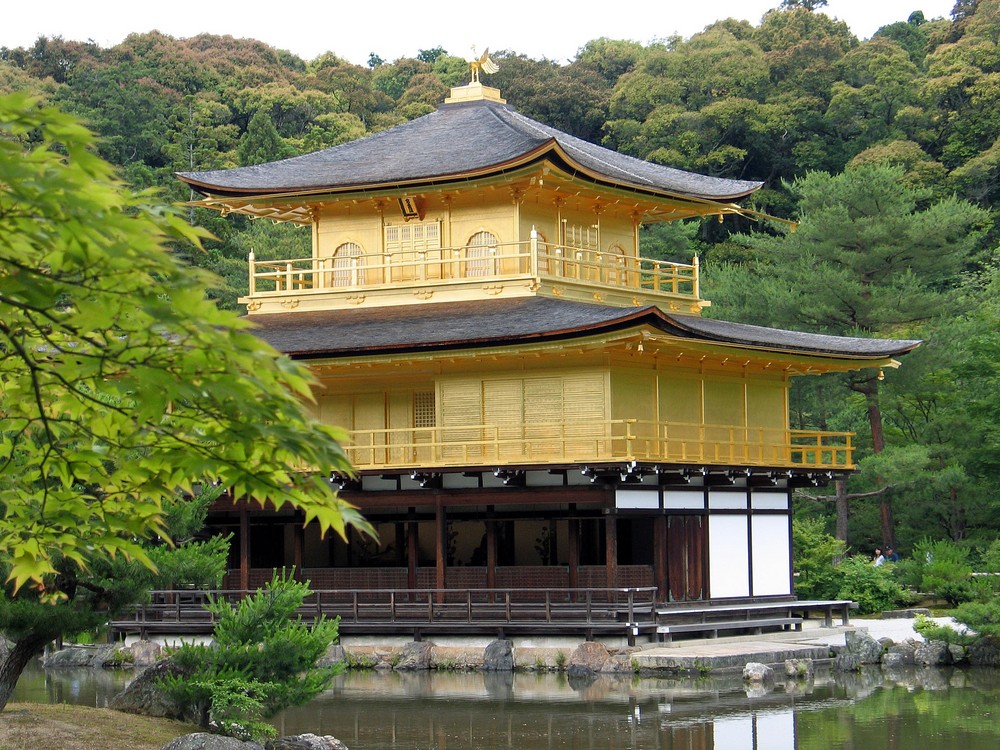 Kinkaku-ji bei Kyoto, Japan oder auch Goldener Pavillon Tempel genannt.