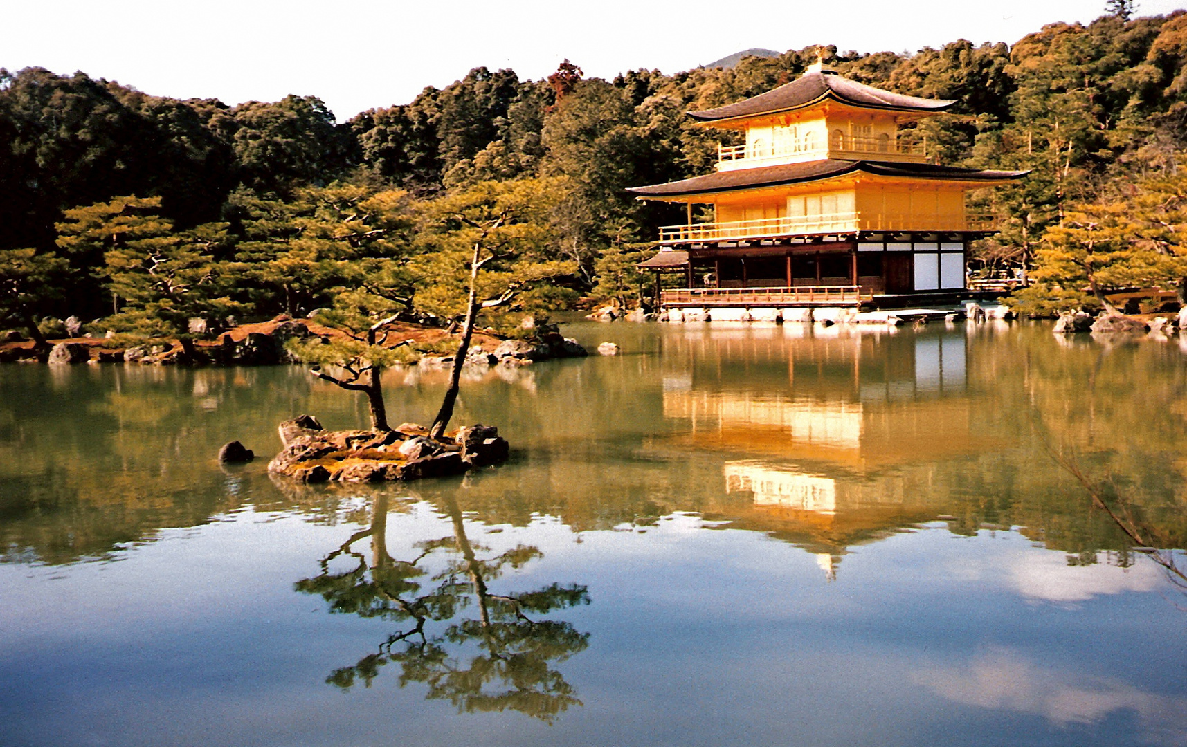 Kinkaku-ji [Goldener Pavillon-Tempel] (MW 1997/2 - jh)