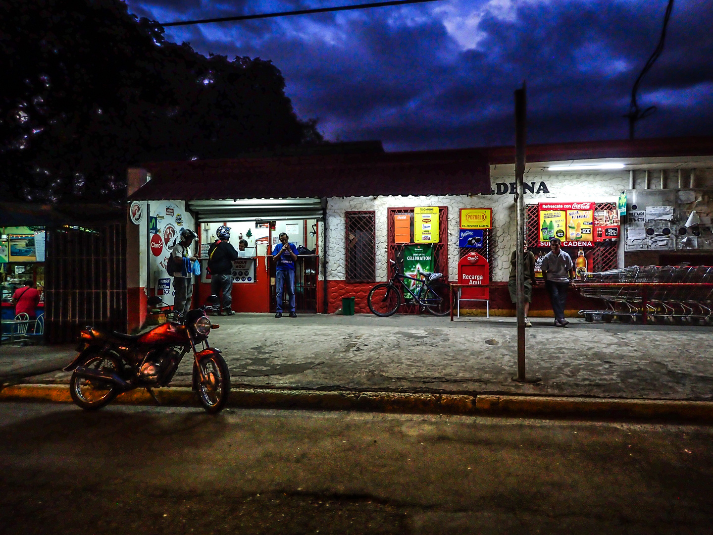 Kiosk am Abend