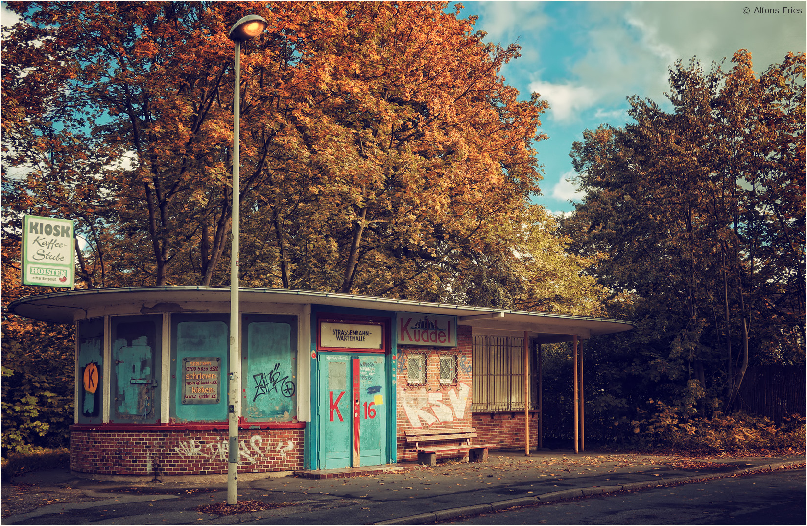 Kiosk im Herbst ...