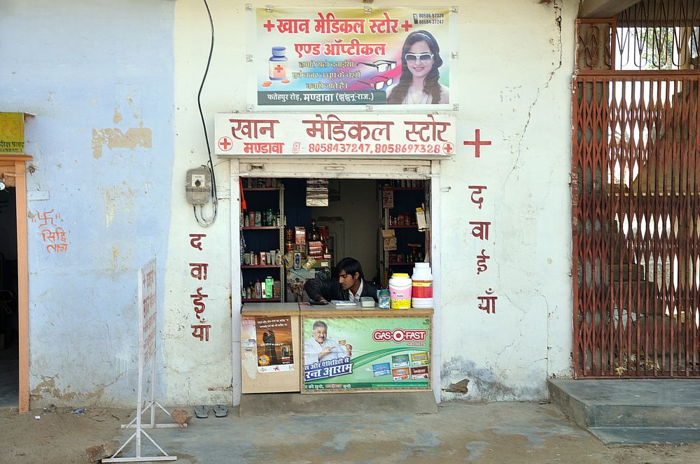 Kiosk (und Pharmacie) in Mandawa