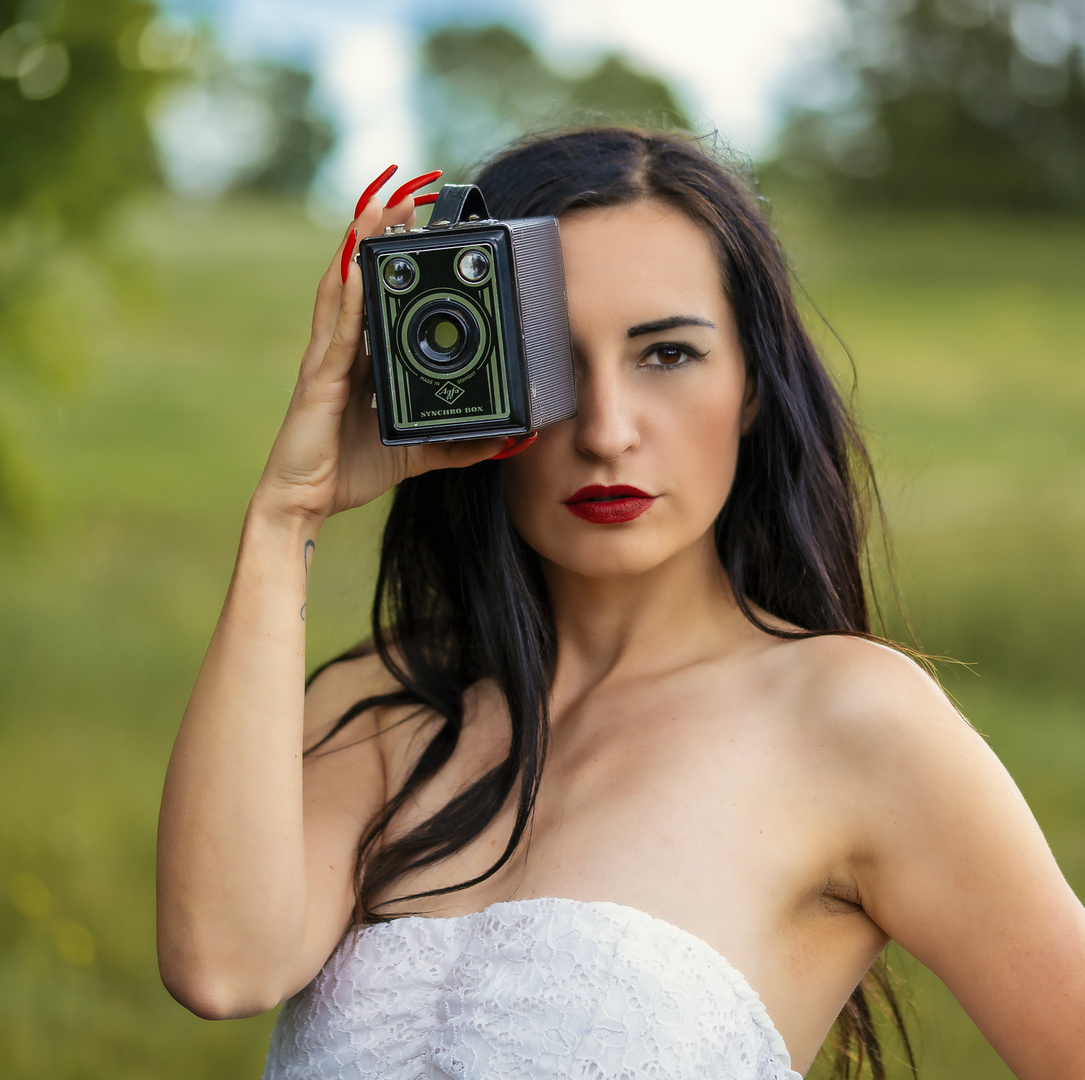 Kira mit der nagelneuen Agfa Synchro Box