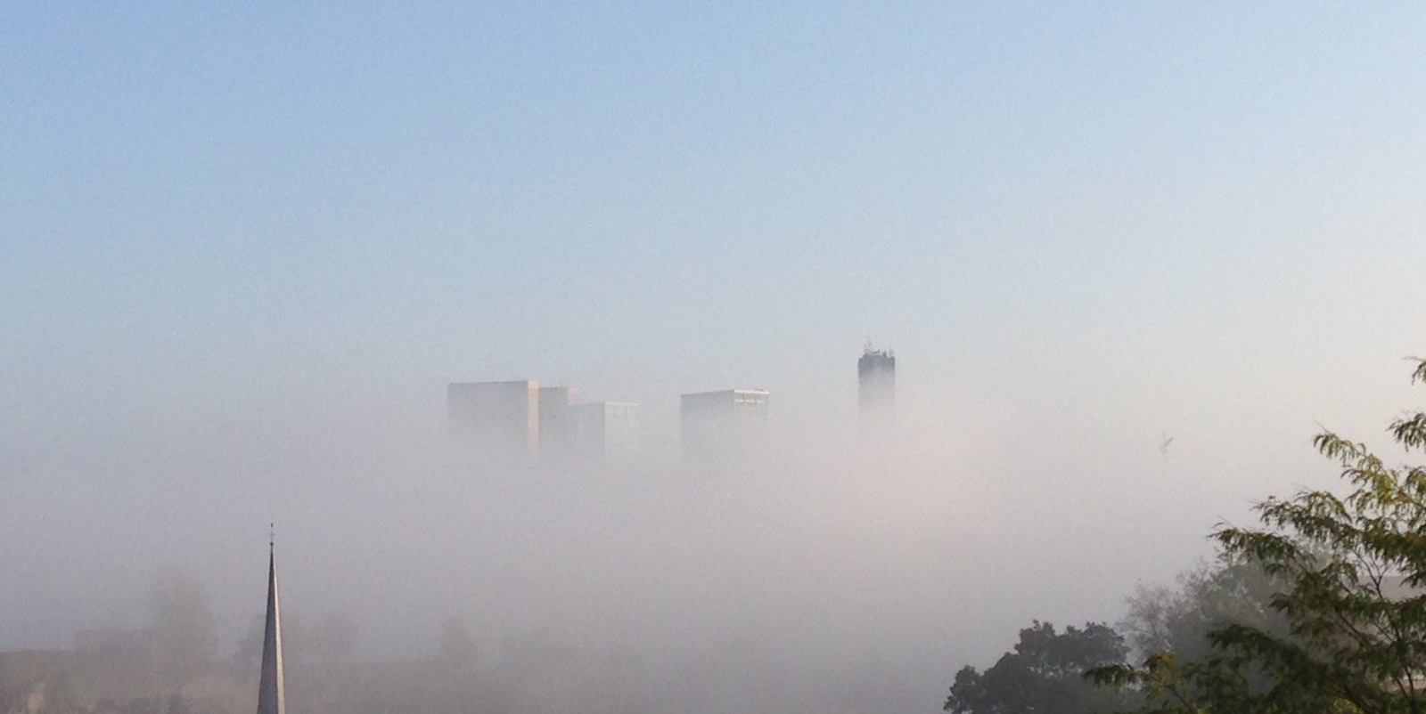 Kirchberg im Nebel