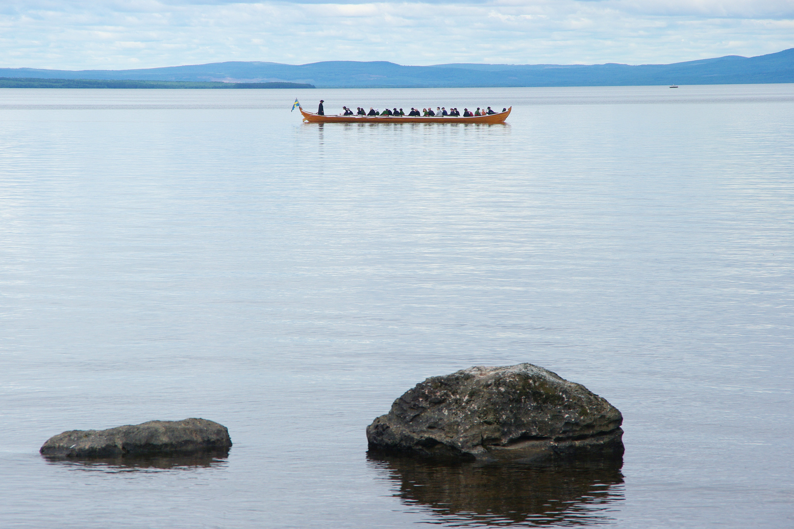 Kirchboot auf dem Siljansee auf der Fahrt  nach Rättvik 