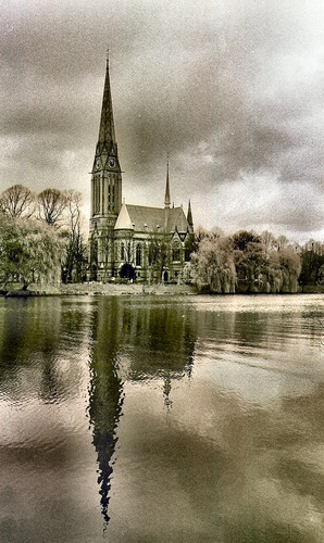Kirche am Wasser