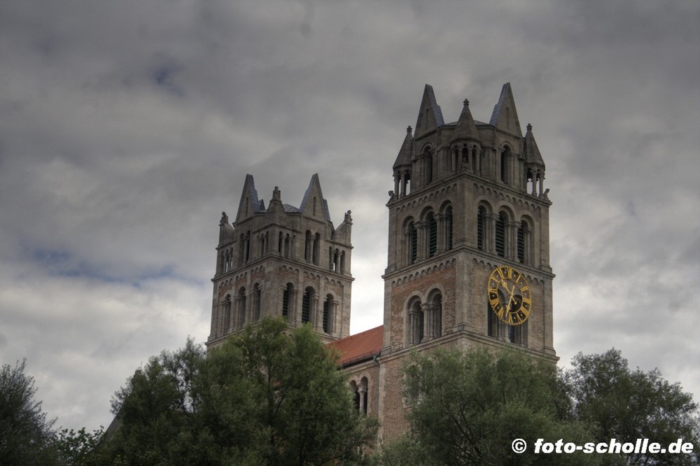 Kirche an der Isar