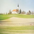 Kirche auf dem Feld
