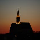 Kirche bei Abenddämmerung