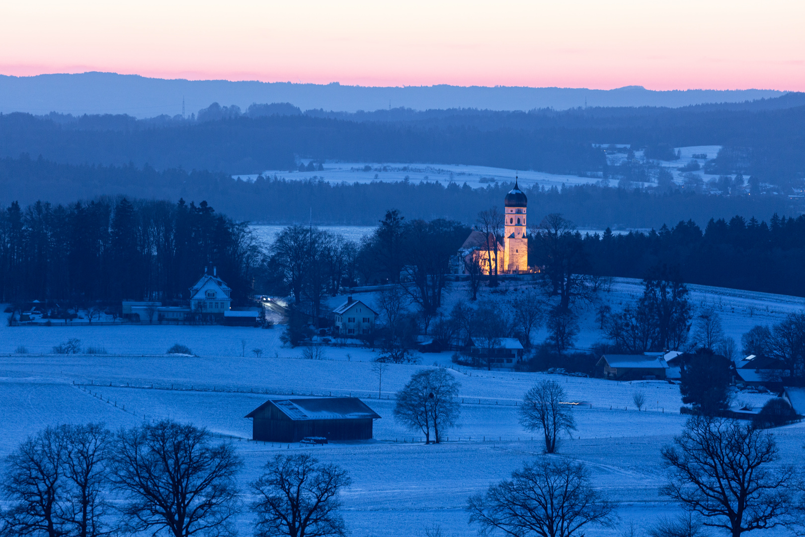 Kirche bei Degerndorf