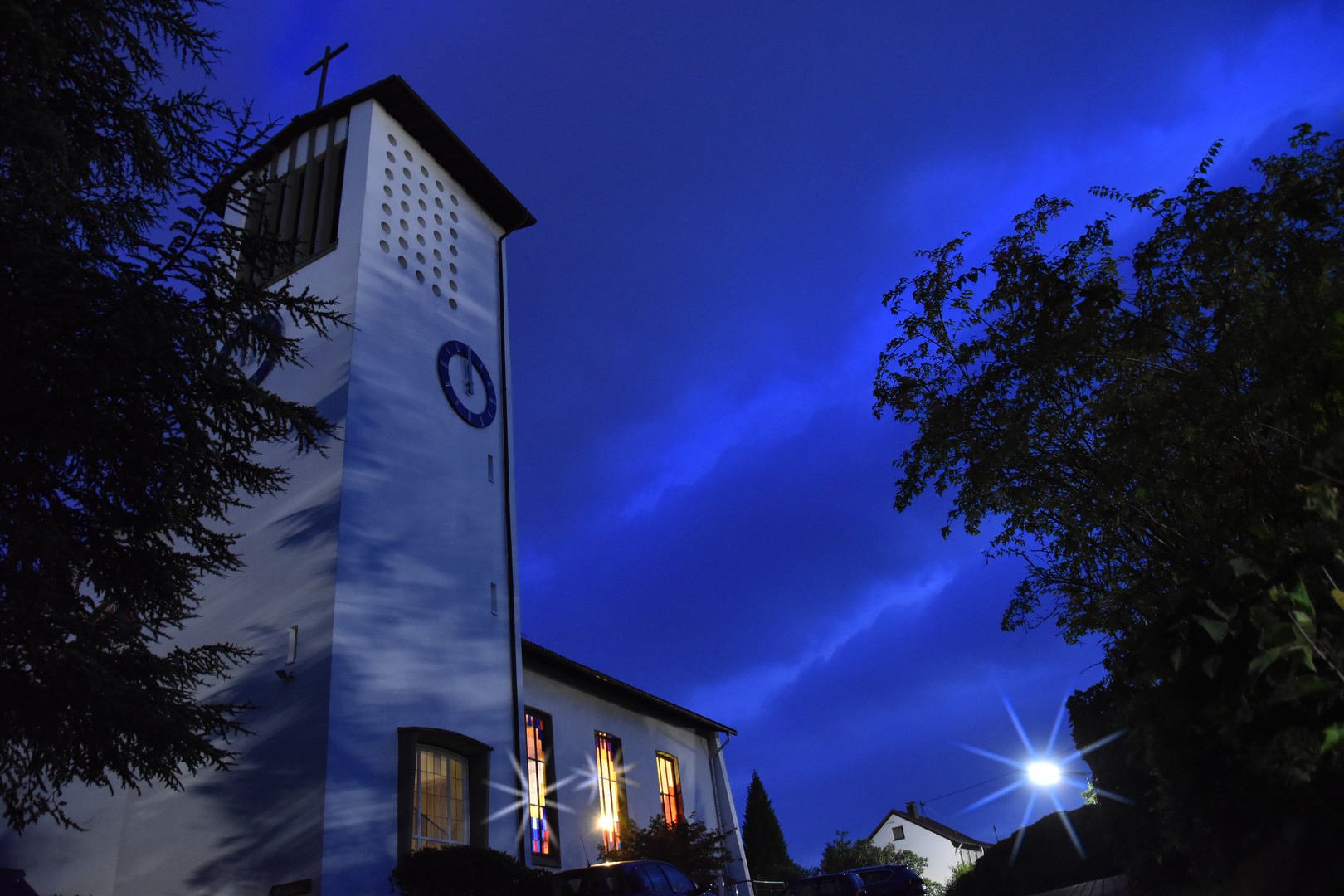 Kirche bei Nacht Foto & Bild | Bilder auf fotocommunity