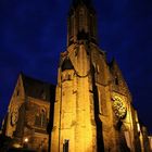 Kirche bei Nacht