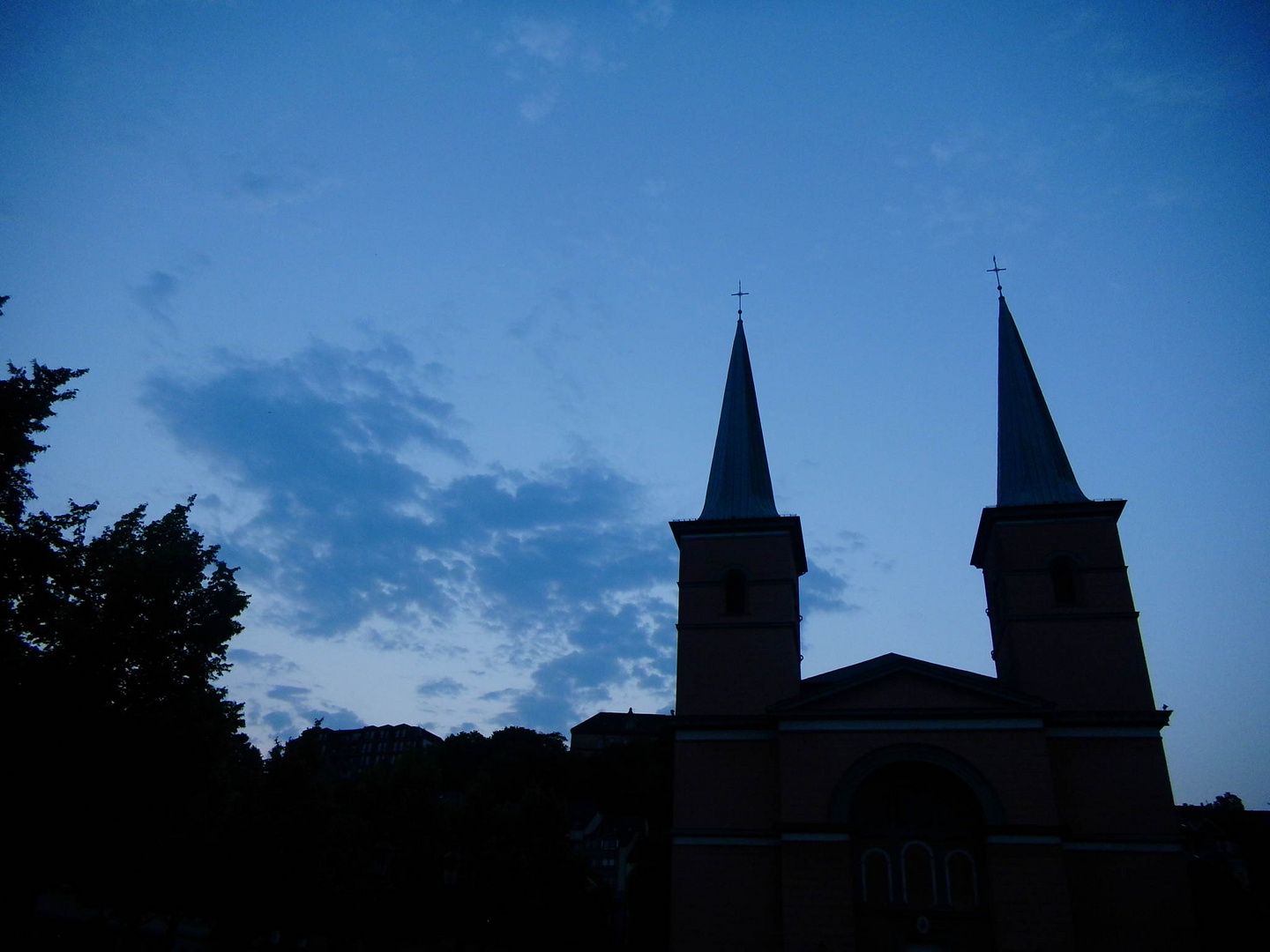 Kirche bei Nacht