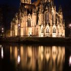 Kirche bei Nacht