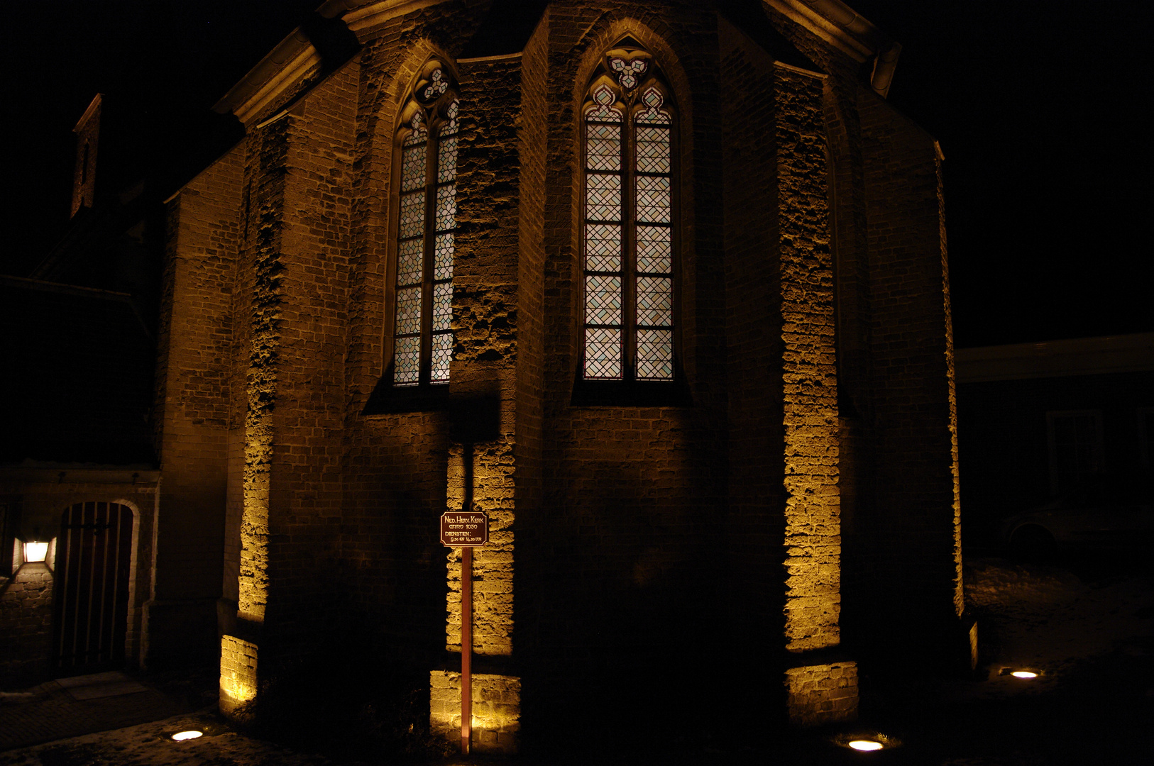 kirche bei nacht