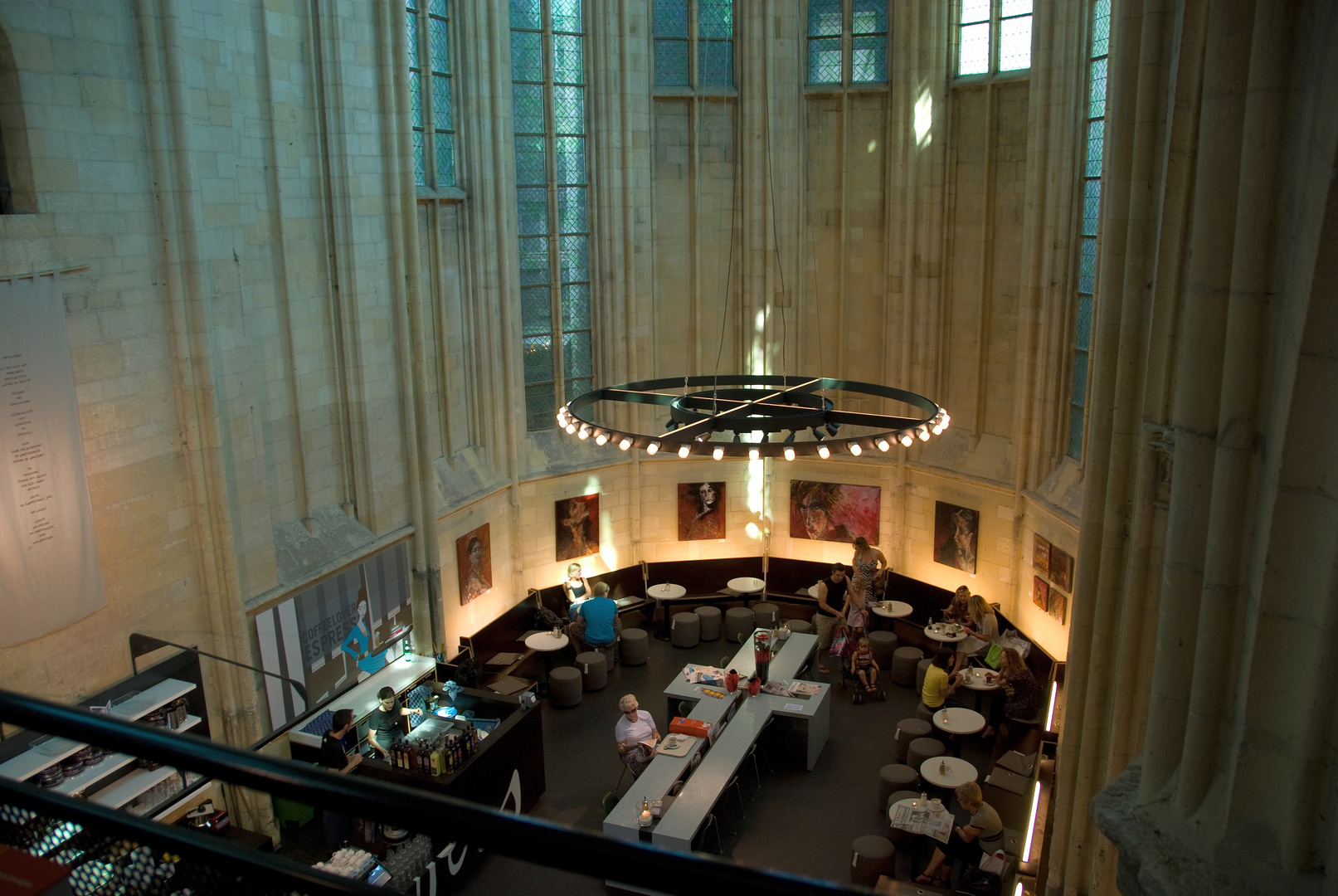 Kirche-Cafe,Tradition-Moderne