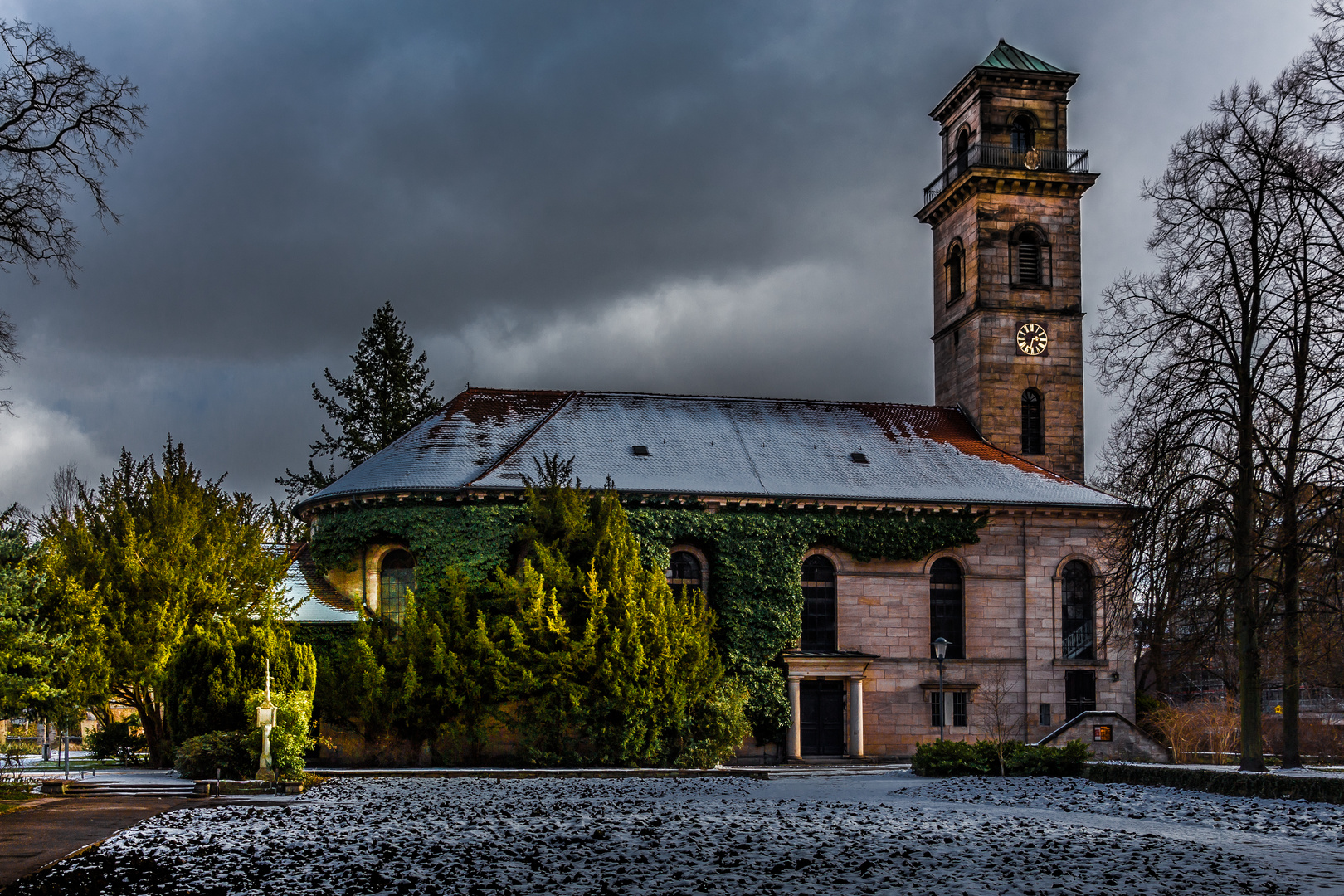 Kirche : churge : église : iglesia