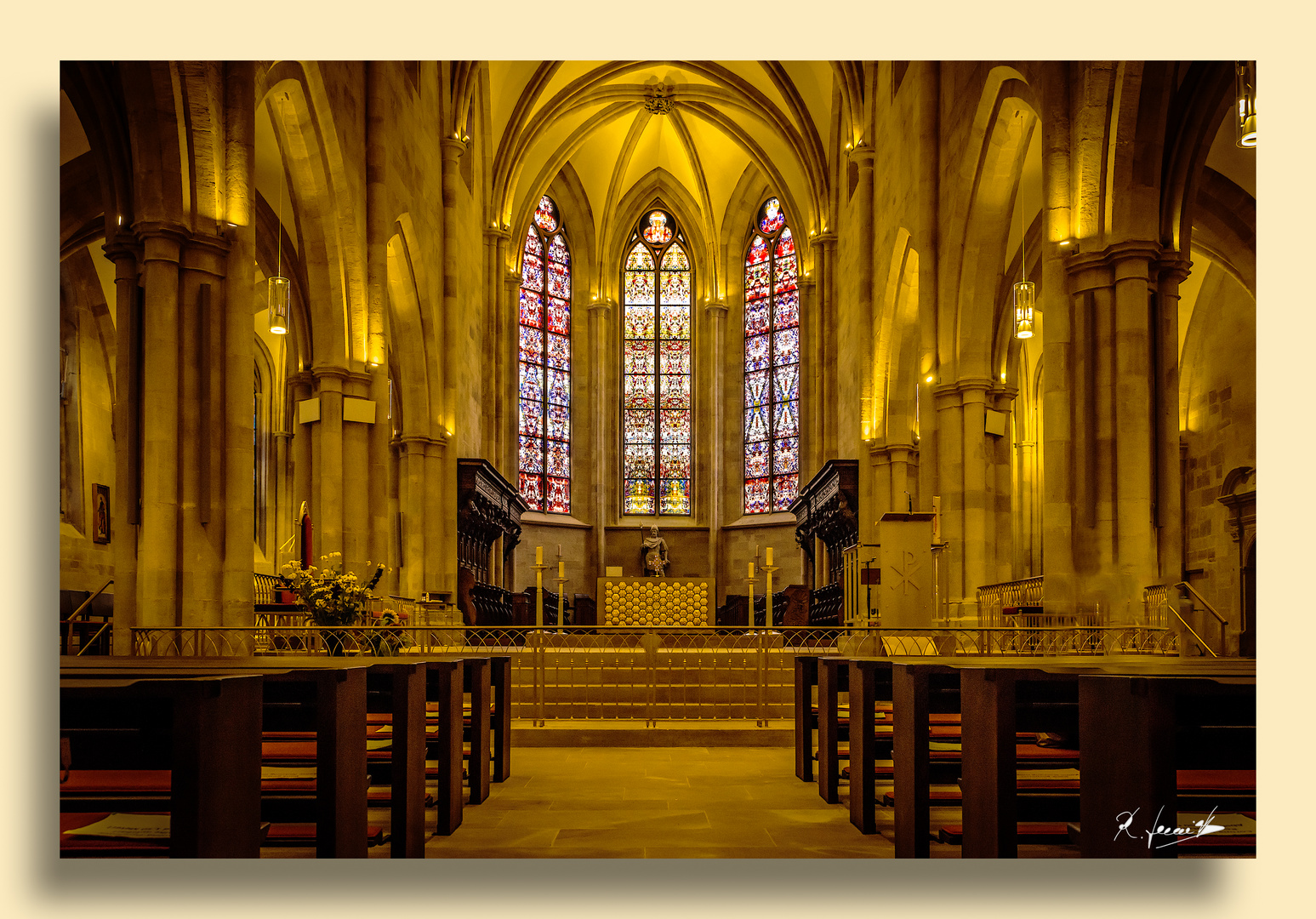 Kirche der Benediktinerabtei Tholey mit den Fenstern von Gerhard Richter