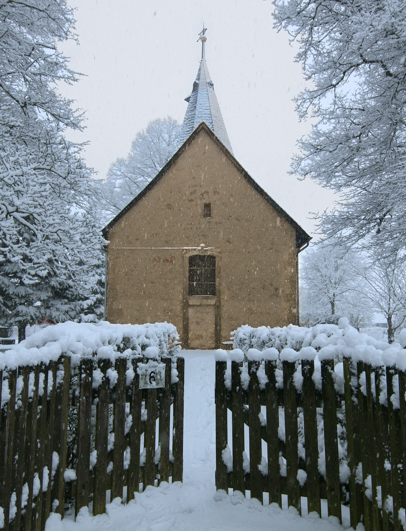 Kirche des Ortsteils Meerdorf der Gemeinde Wendeburg (Landkreis Peine, Niedersachsen)