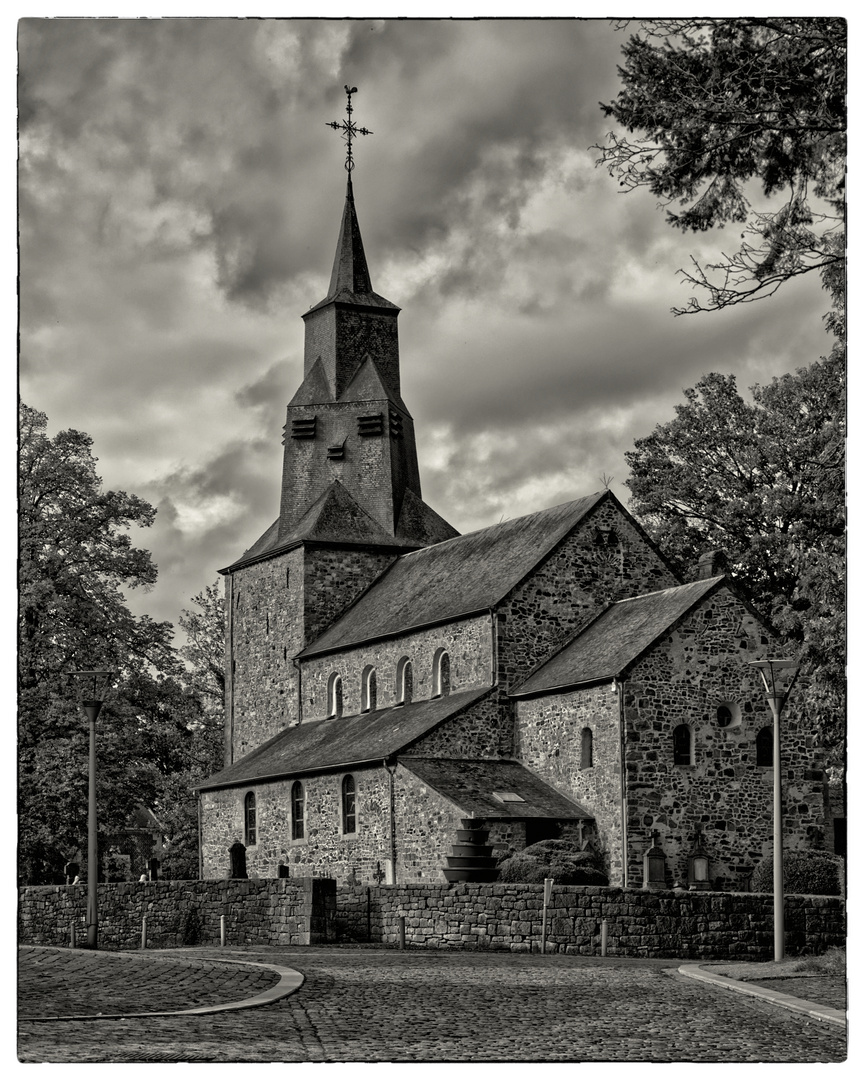  Kirche - Église St. Étienne  WAHA 