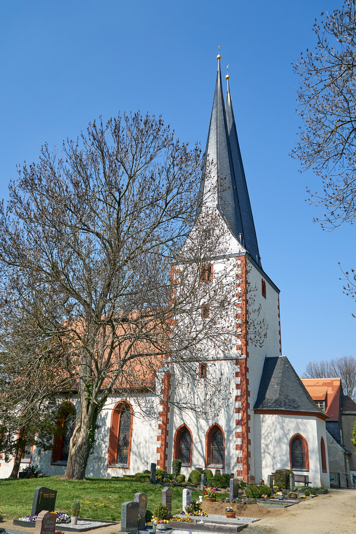 Kirche Greifenhain im Kohrener Land 1