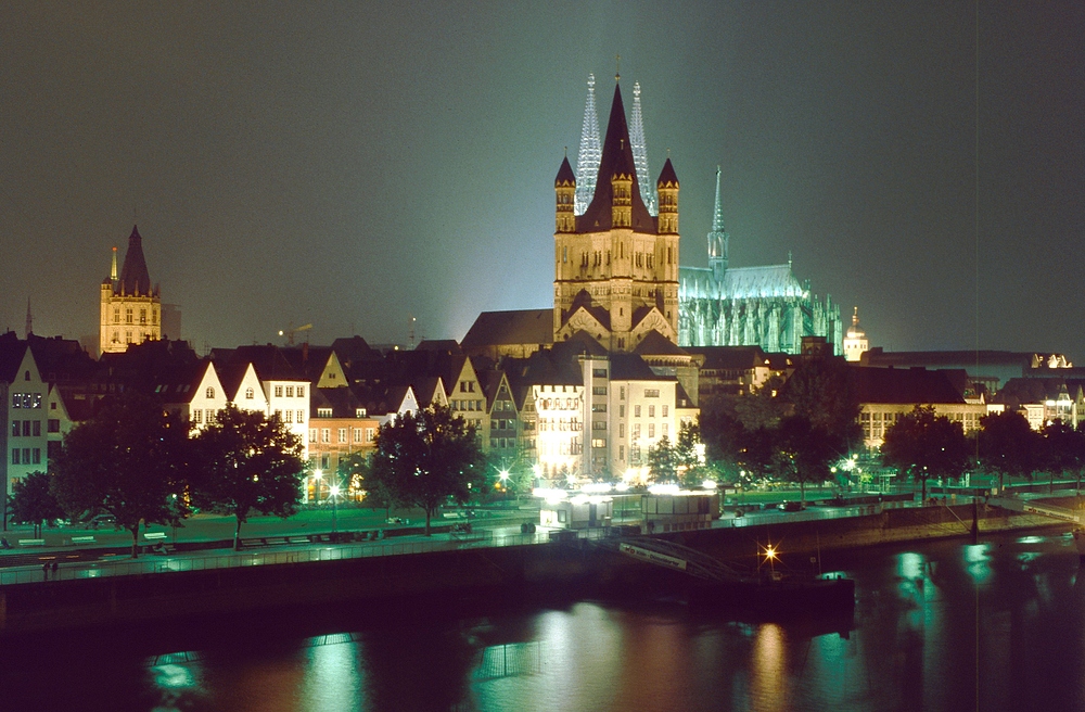 Kirche Gross St.Martin vor dem Kölner Dom