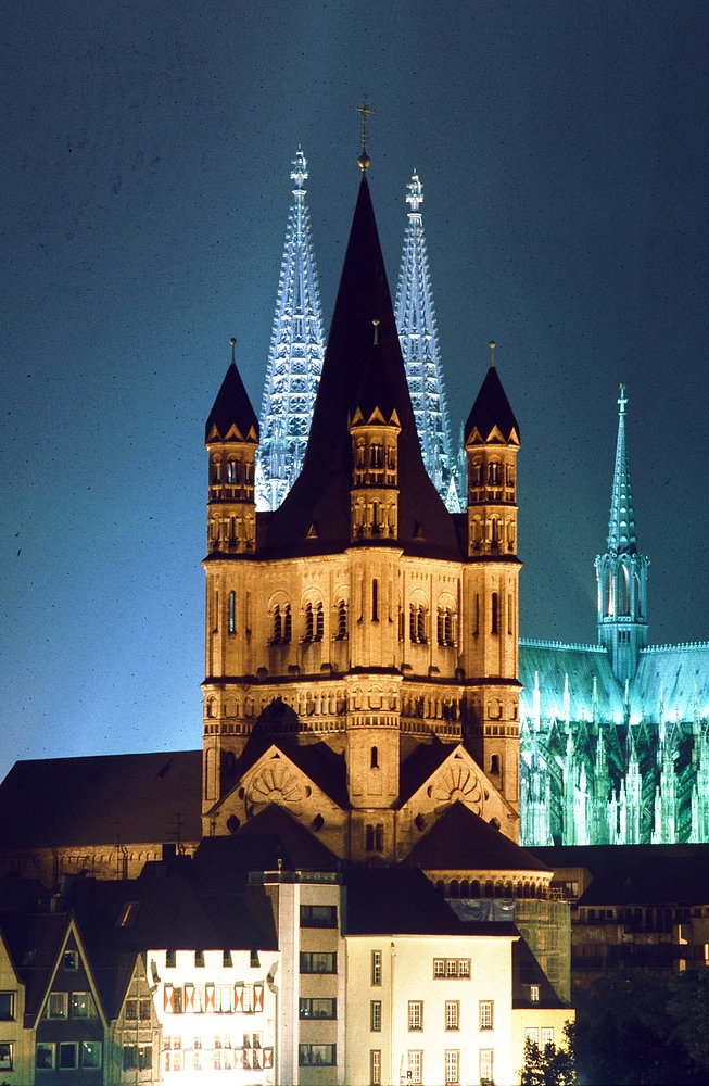 Kirche Gross St.Martin vor dem Kölner Dom