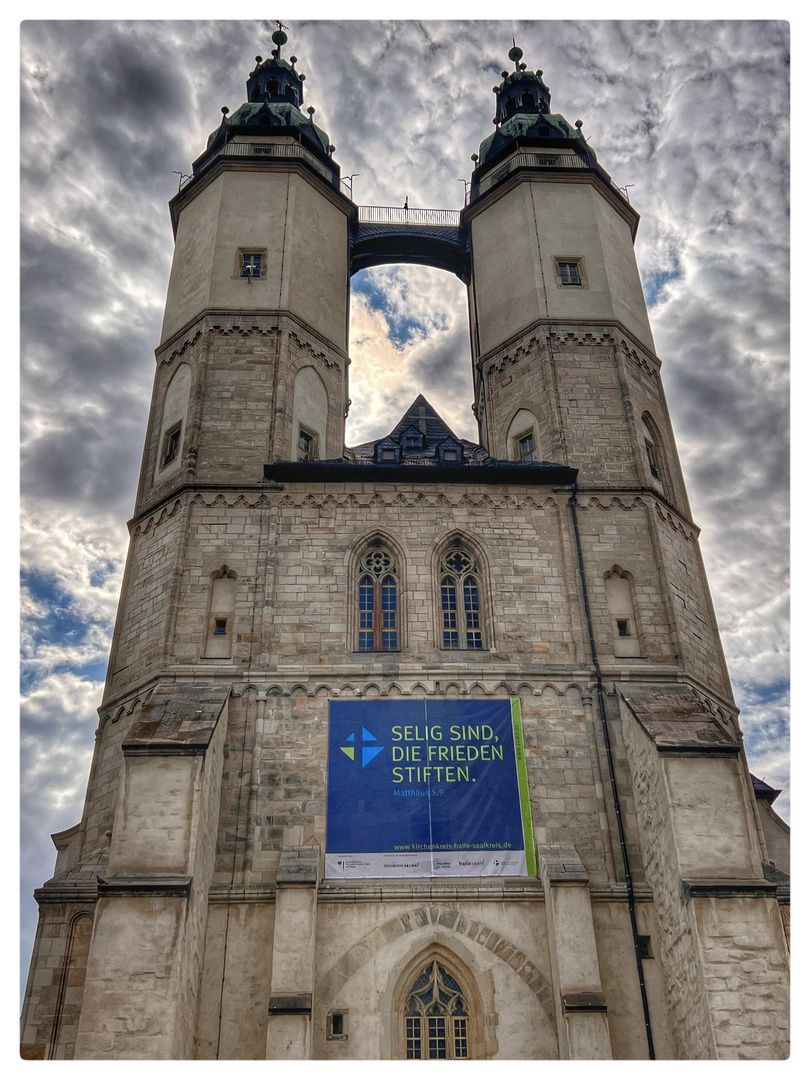 Kirche Halle bearbeitet