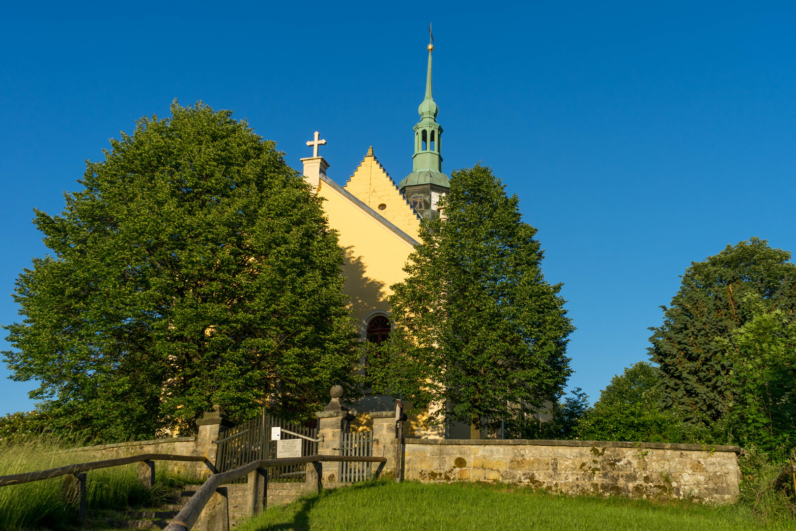 Kirche Hinterhermsdorf
