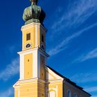 KIRCHE IM ABENDLICHT