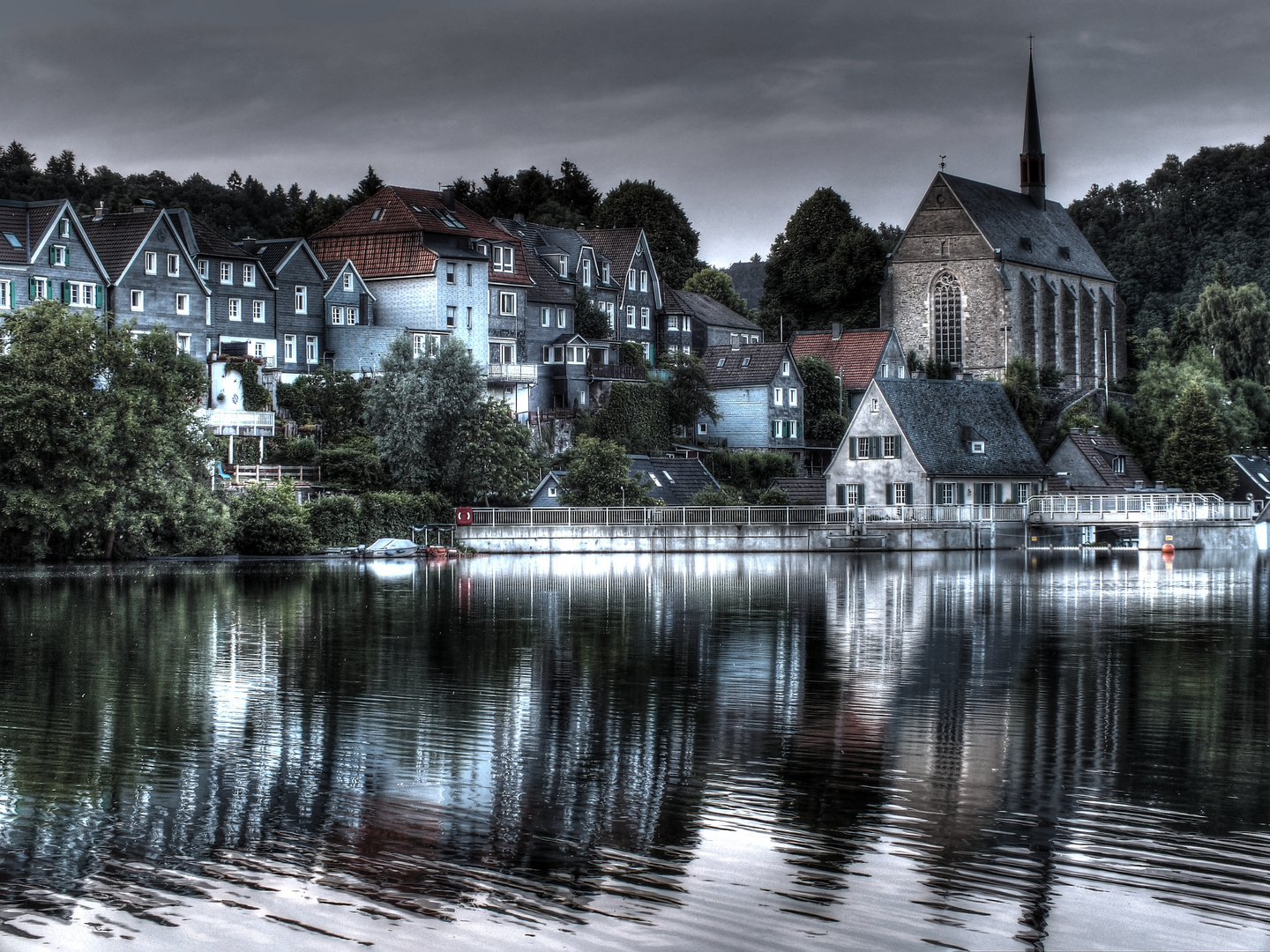 Kirche im Dorf