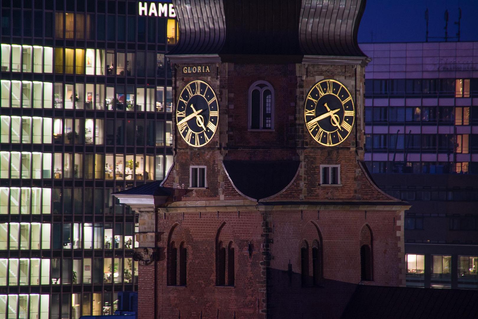 Kirche im Großstadtdschungel