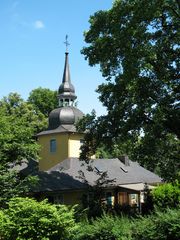 Kirche im Grünen