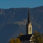 Kirche im Herbst