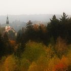 Kirche im Herbst