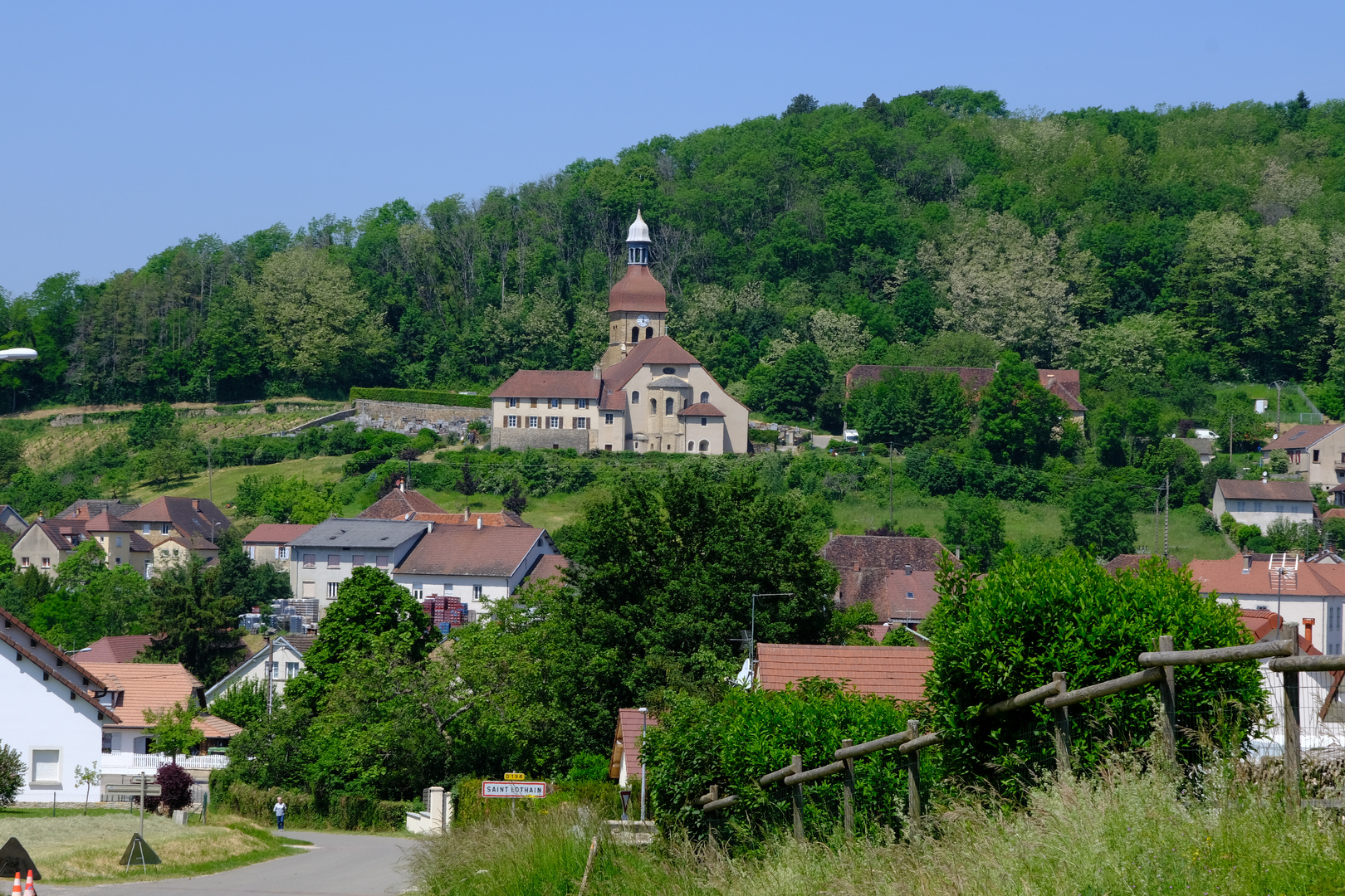 Kirche im Jura