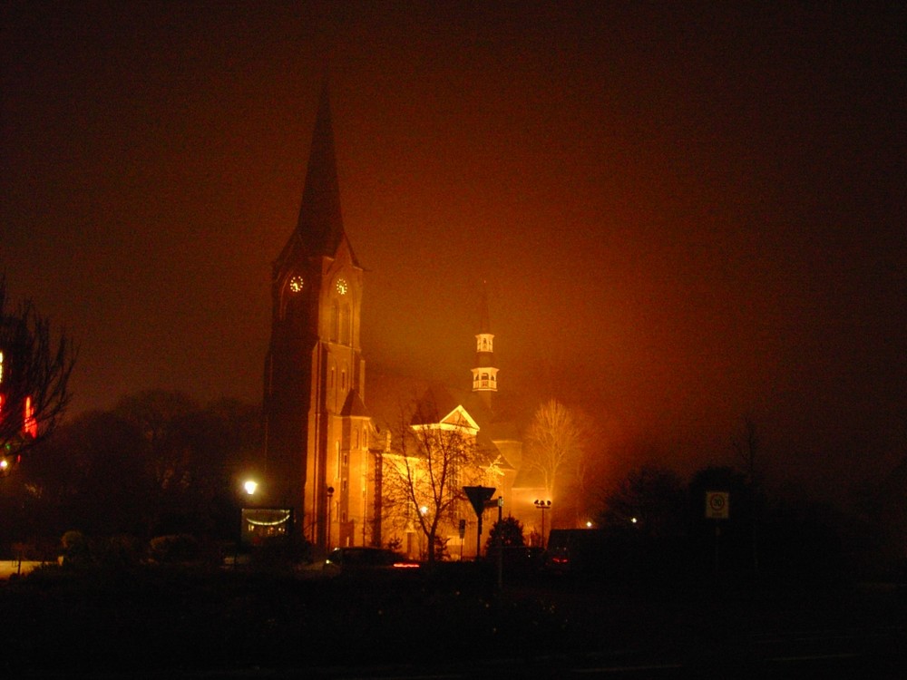 Kirche im Nebel