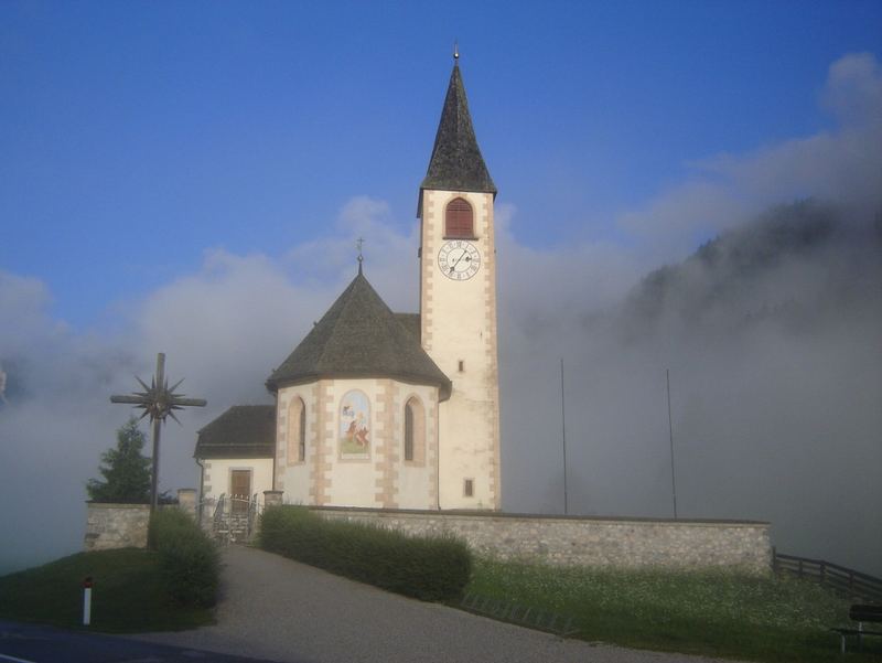 Kirche im Nebel